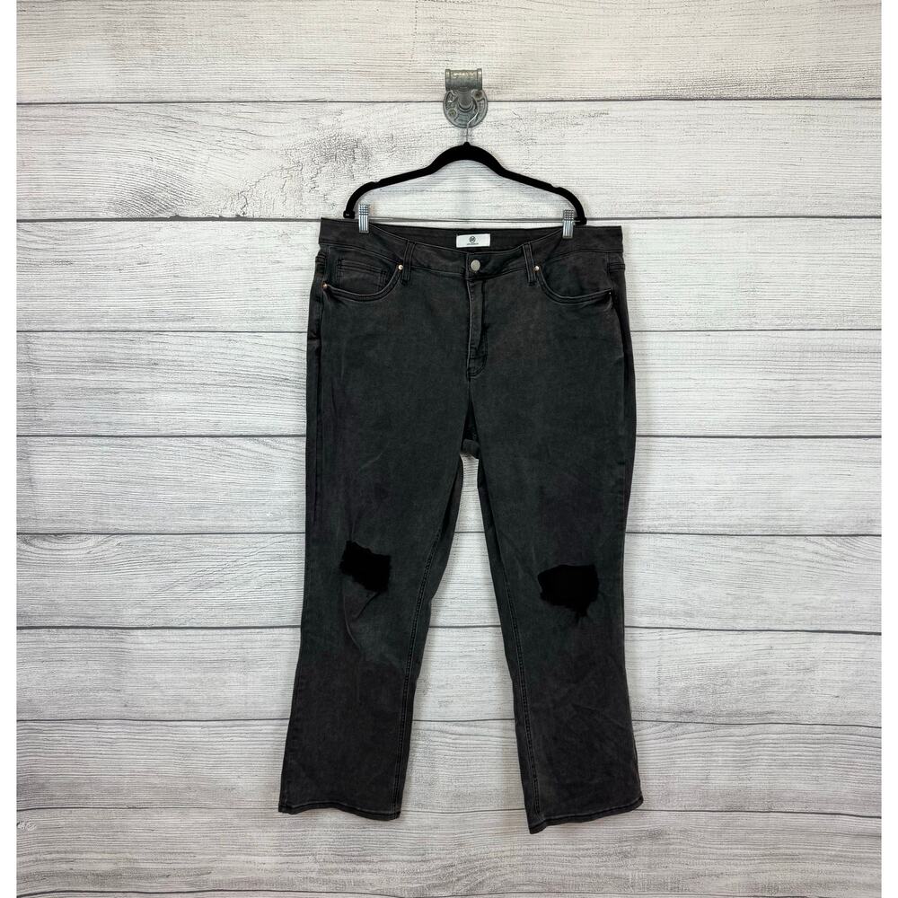 RFM Los Angeles Plus Size Black Distressed Straight Leg Jeans Size 24